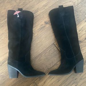 Blondo suede knee boots. Wylde style